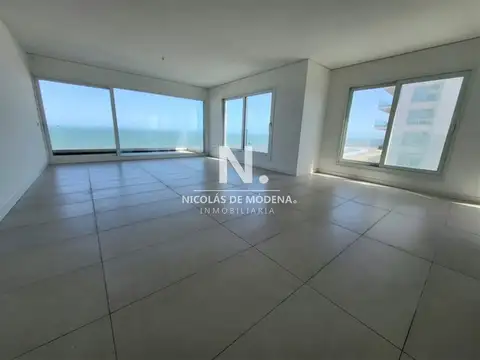 Departamento en Venta de 4 dormitorios