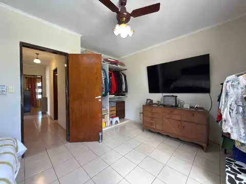CASA 3 DORMITORIOS AMPLIO JARDIN - TANDIL