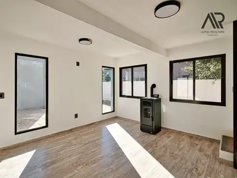 Casa en Venta con 1 cochera