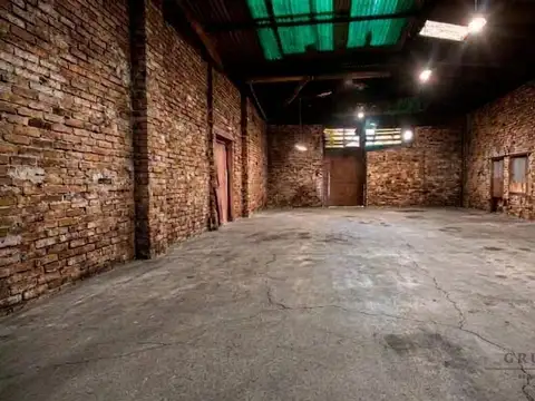 Galpón 340 m2 para Producción o Taller – Temperley Alquiler