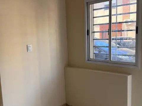 Depto Tipo Casa en Alquiler de 1 dormitorio