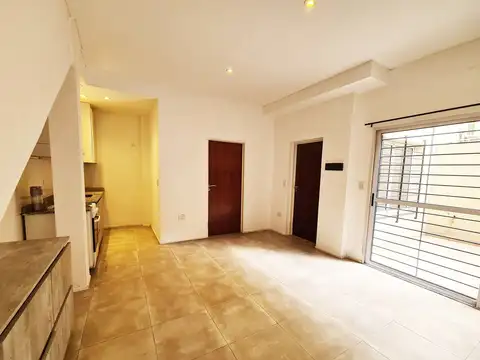 Depto Tipo Casa en Venta 8 años