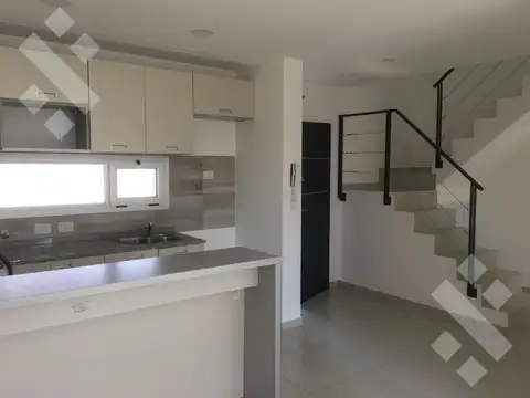 Alquiler Depto en PH 2 Dormitorio   Baulera y Cochera - Confluencia Urban - Neuquen