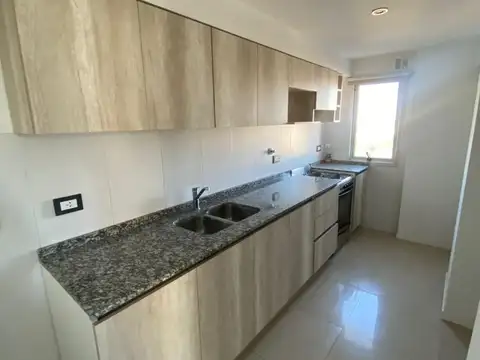 Departamento en Alquiler en Ituzaingo Norte, $ 650.000