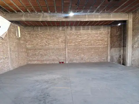 ALQUILO GALPON 200 M2 CASTELLANOS AL 3100