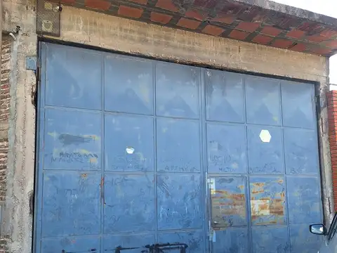 ALQUILO GALPON 200 M2 CASTELLANOS AL 3100