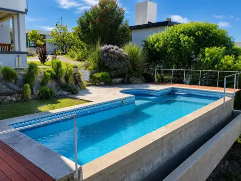 Casa en Venta en La Cuesta Villa Residencial, USD 470.000