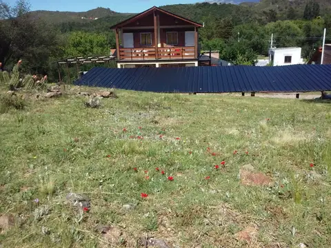 Complejo de 6 cabañas con estacionamiento a 200 mts del río!