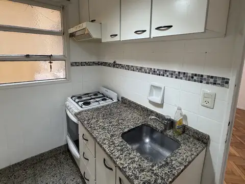 Avenida Rivadavia 5900, Piso 1