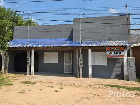 Mitre (e/ Los Ceibos y Ramirez)