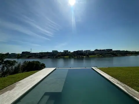 Casa en Venta al Este