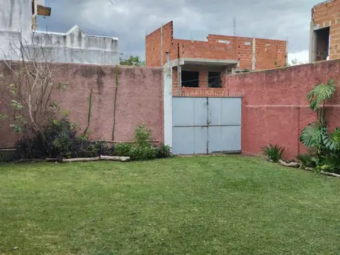 Depto Tipo Casa en Venta con 3 cocheras
