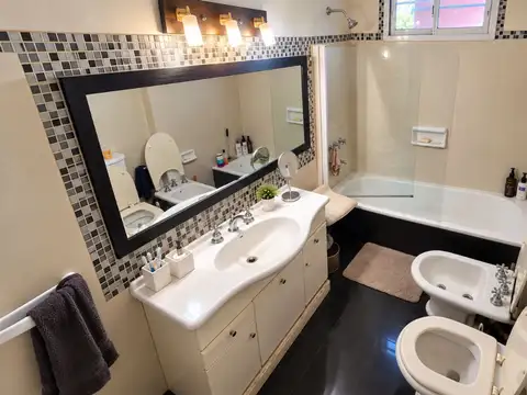 Casa 3 ambientes con 1 baño