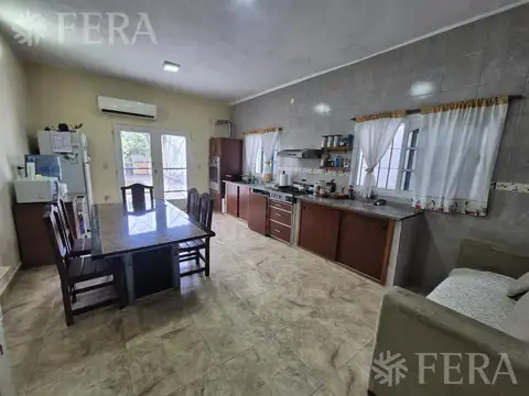 Depto Tipo Casa en Venta de 4 ambientes