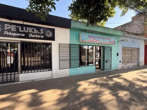 Local en Alquiler en Granadero Baigorria, $ 350.000