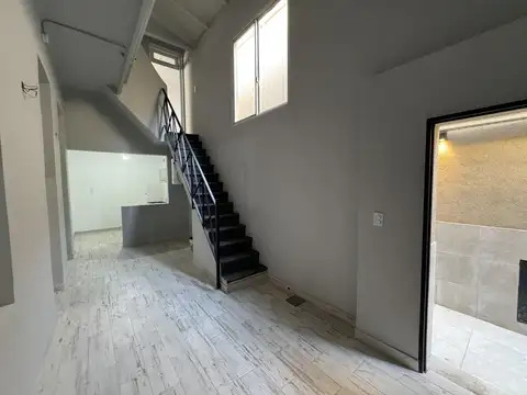 Dr. Alfonso Dickman  al 1400