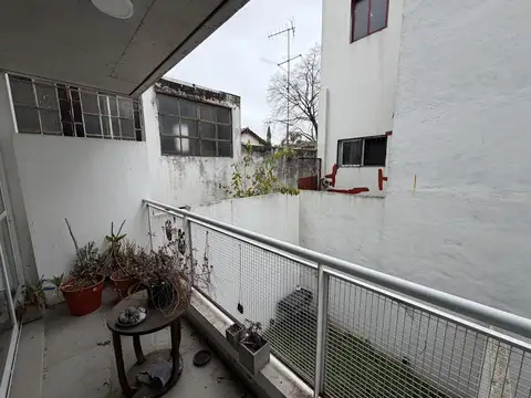 Oficina en Alquiler en Coghlan, $ 620.000