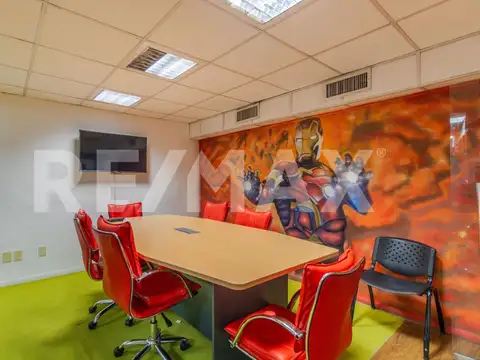 Venta de oficina de 5 pisos en el Centro con renta