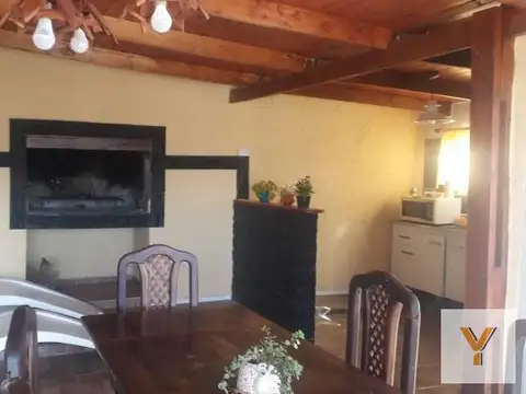Los Pinos y Las Azucenas