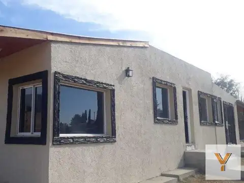 Casa en venta - 3 dormitorios 1 baño - 90mts2 - Villa del Lago