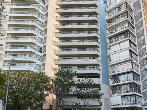 Imponente Piso exclusivo . Franca vista al Rio Parana . Unid