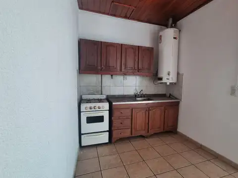 Depto Tipo Casa 2 ambientes con 1 baño