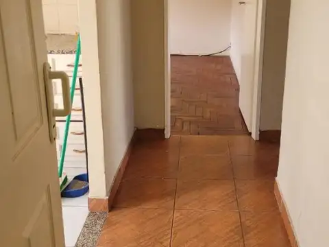 ph planta alta al frente 3 amb con terraza, patio y balcon