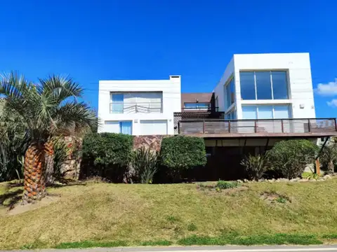 Venta Casa vista al mar La Pedrera Rocha