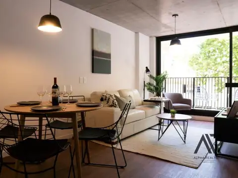 Apartamento de 2 dormitorios con terraza, en el Centro. Cochera incluida!