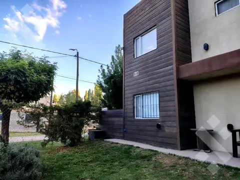 En venta, 2 departamentos en PH, Barrio Villa Lida, Plottier