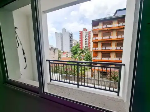 Departamento en Venta en Caseros, $ 79.900