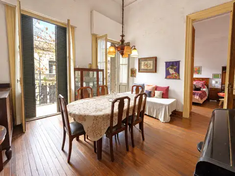 VENTA PH 5 AMBIENTES   ALTILLO - PRIMER PISO POR ESCALERA - BALCÓN - Barracas