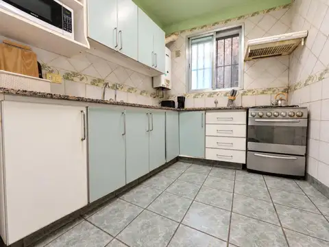Depto Tipo Casa en Venta 90 años