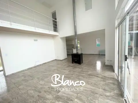 Casa en Alquiler de 3 dormitorios