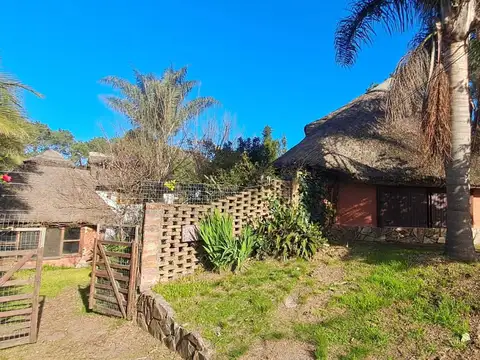 VENTA DE TERRENO CON DOS CASAS EL PINAR SUR