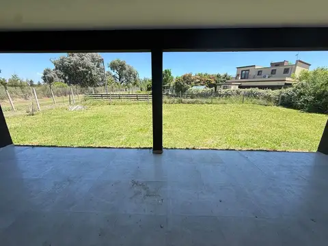 Casa  en Alquiler en San Alfonso, Pilar del Este, Pilar