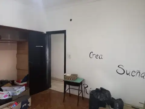 Propiedad multifamiliar en venta - 4 Dormitorios 2 Baños - La Plata