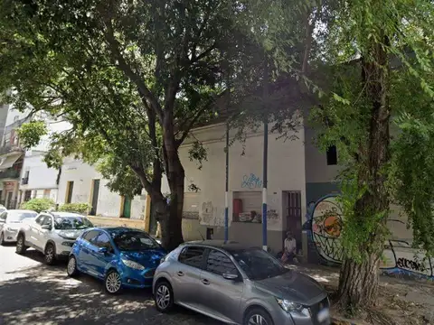 Casa en esquina fin comercial