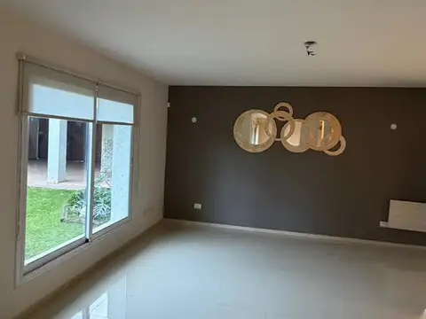 CASA EN VENTA CONTRY SAN ISIDRO