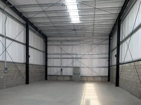 Depósito en Alquiler de 205 m2 en Benavidez