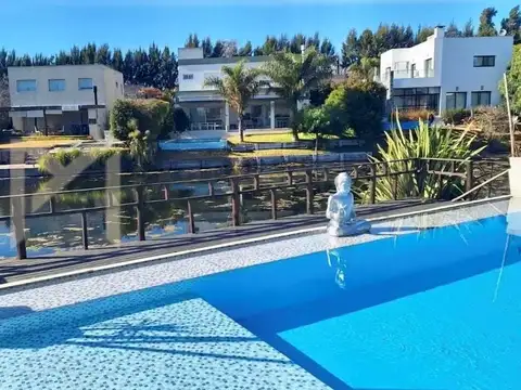 Casa  en Venta en Barrancas de Santa Maria, General Pacheco, Tigre