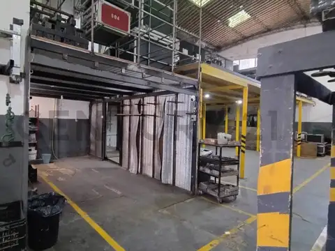 Venta de galpón con oficinas en La Plata