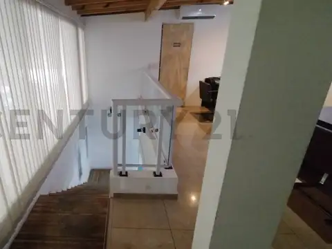 Casa en Venta con 6 cocheras