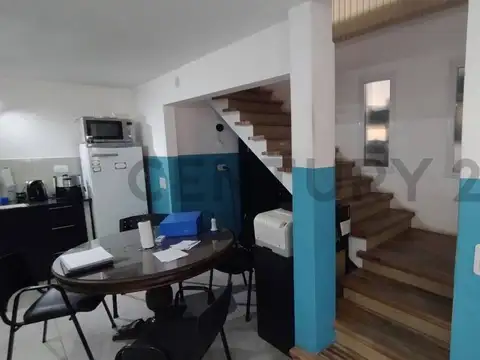 Casa 5 ambientes con 2 baños