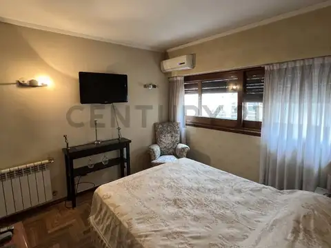 Departamento 5 ambientes con 4 baños