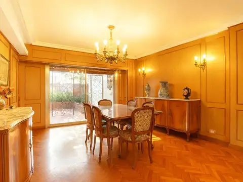 VENTA DEPARTAMENTO 4 AMBIENTES CON PATIO EN FLORES