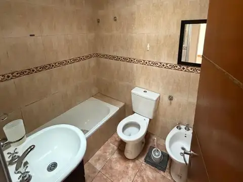 Depto Tipo Casa 3 ambientes con 2 baños