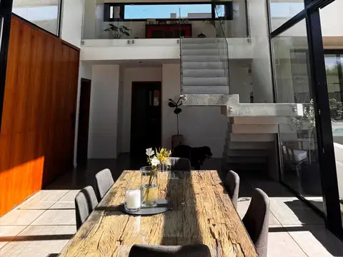 CASA EN VENTA TERRALAGOS EZEIZA 6 AMBIENTES 