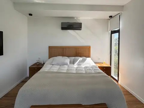 Casa 6 ambientes con 4 baños