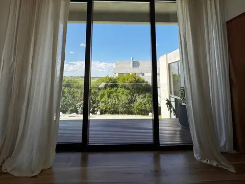 CASA EN VENTA TERRALAGOS EZEIZA 6 AMBIENTES